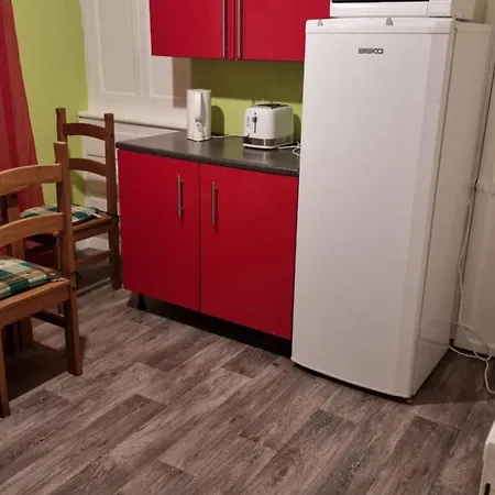 Entire 2 Bedroom House Bradford (West Yorkshire)