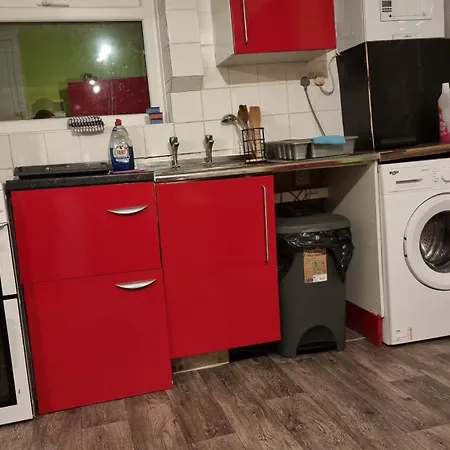 Entire 2 Bedroom House *
